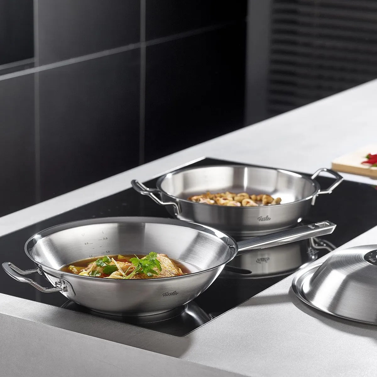 Original-Profi Collection® Serving Pan with Novogrill® and High Dome Lid