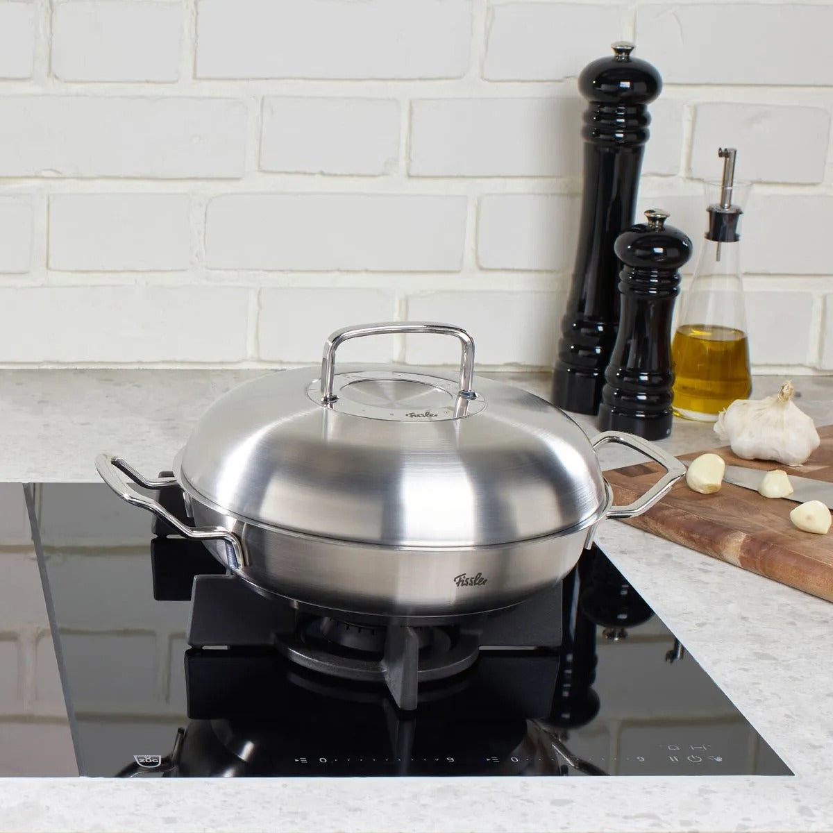 Original-Profi Collection® Serving Pan with Novogrill® and High Dome Lid